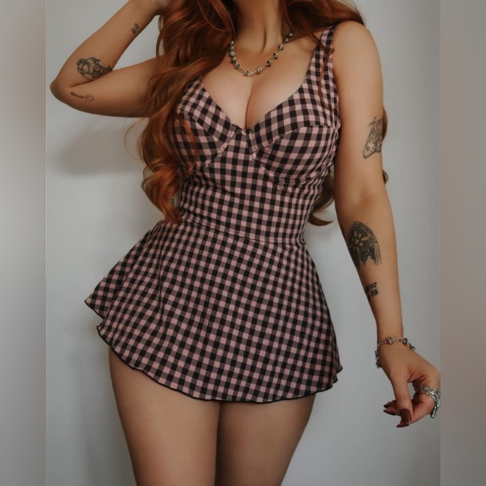 NWT Disturbia Terra Gingham Peplum Skirted Swimsuit in Pink US 12 / UK 16 - Picture 8 of 9